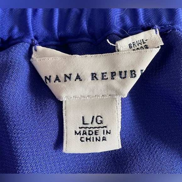 Banana Republic Blue Pleated Skirt - Picture 3 of 5